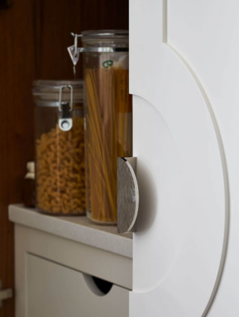 bespoke-kitchen-door-handles